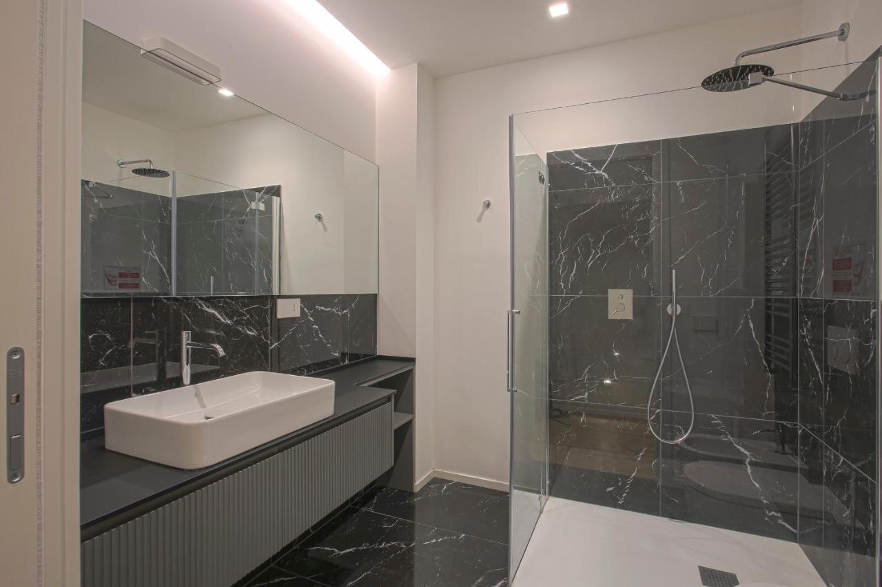 Milan Luxury Suite-Hosted By Sweetstay Ngoại thất bức ảnh